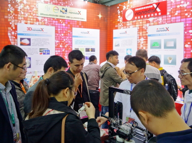 chinaplas展示会に出展しました。海外からの来場者が非常に多くありました。